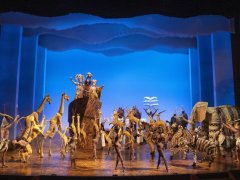 S11-Company-of-The-Lion-King-on-Broadway.-Circle-of-Life1.-Photo-by-Matthew-Murphyc-Disney