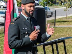 3.-Lieutenant-Colonel-Ryan-Carter-speaks-to-attendees-about-the-historical-significance-of-the-No.-2-Construction-Battalion-monument