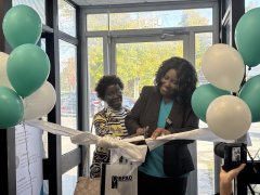 Dr.-Danielle-Brown-Shreves-cutting-the-ribbon-to-relaunch-the-clinic